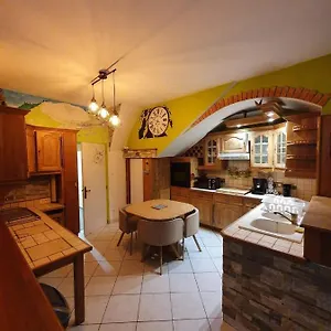 https://appartement-ardeche-valle-de-louveze.hotels-rhonealpes.com