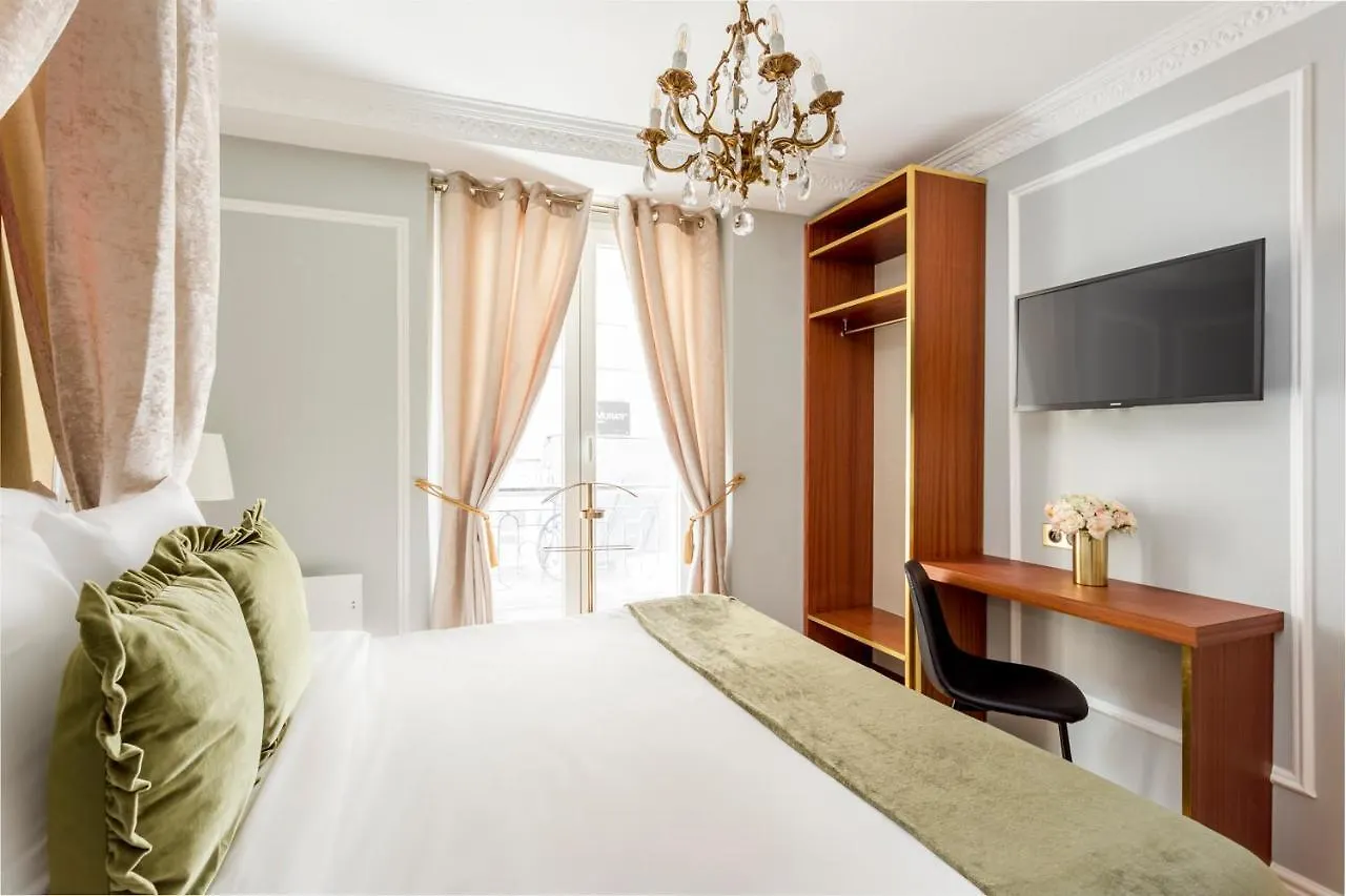Luxury 4 bedrooms 3 bathrooms apartment - Louvre Paris