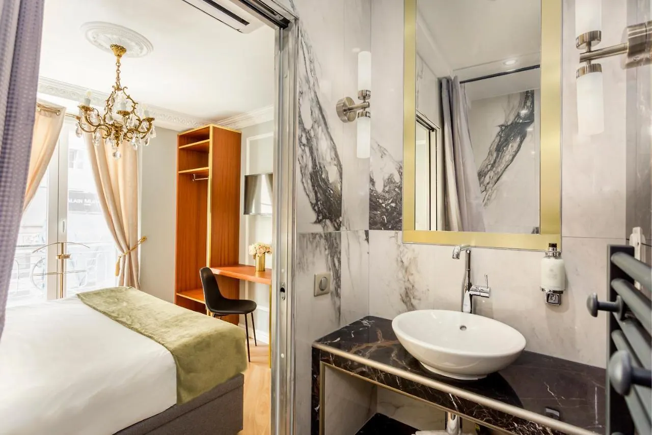 Luxury 4 bedrooms 3 bathrooms apartment - Louvre Paris 0*,