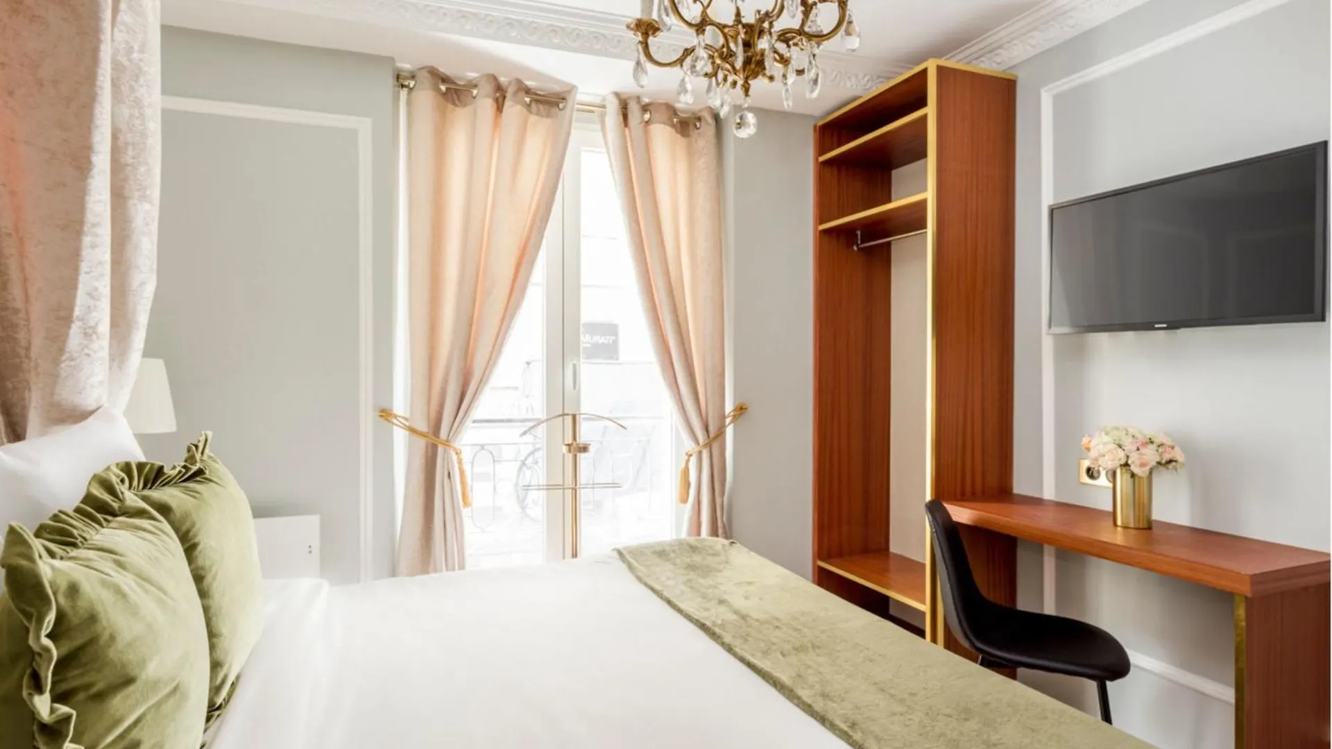 Luxury 4 bedrooms 3 bathrooms apartment - Louvre Paris