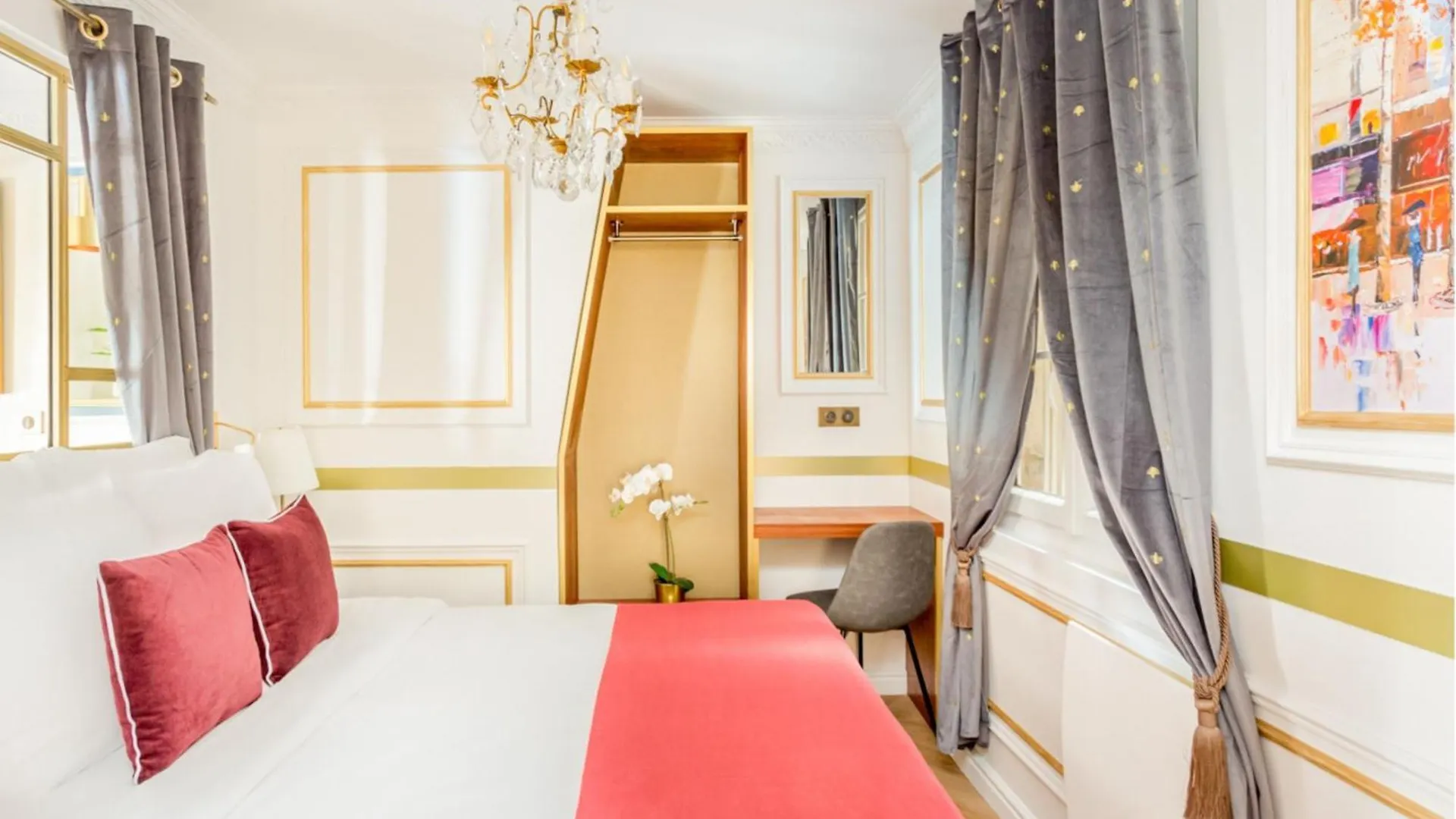 Luxury 4 bedrooms 3 bathrooms apartment - Louvre Paris