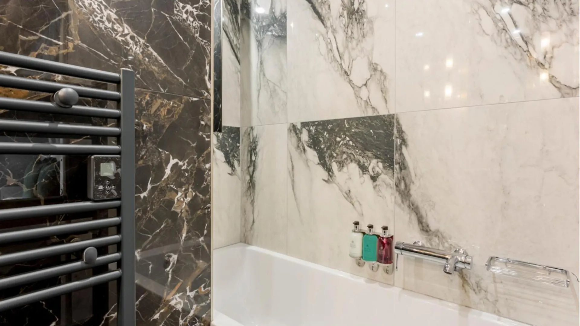 Luxury 4 bedrooms 3 bathrooms apartment - Louvre Paris