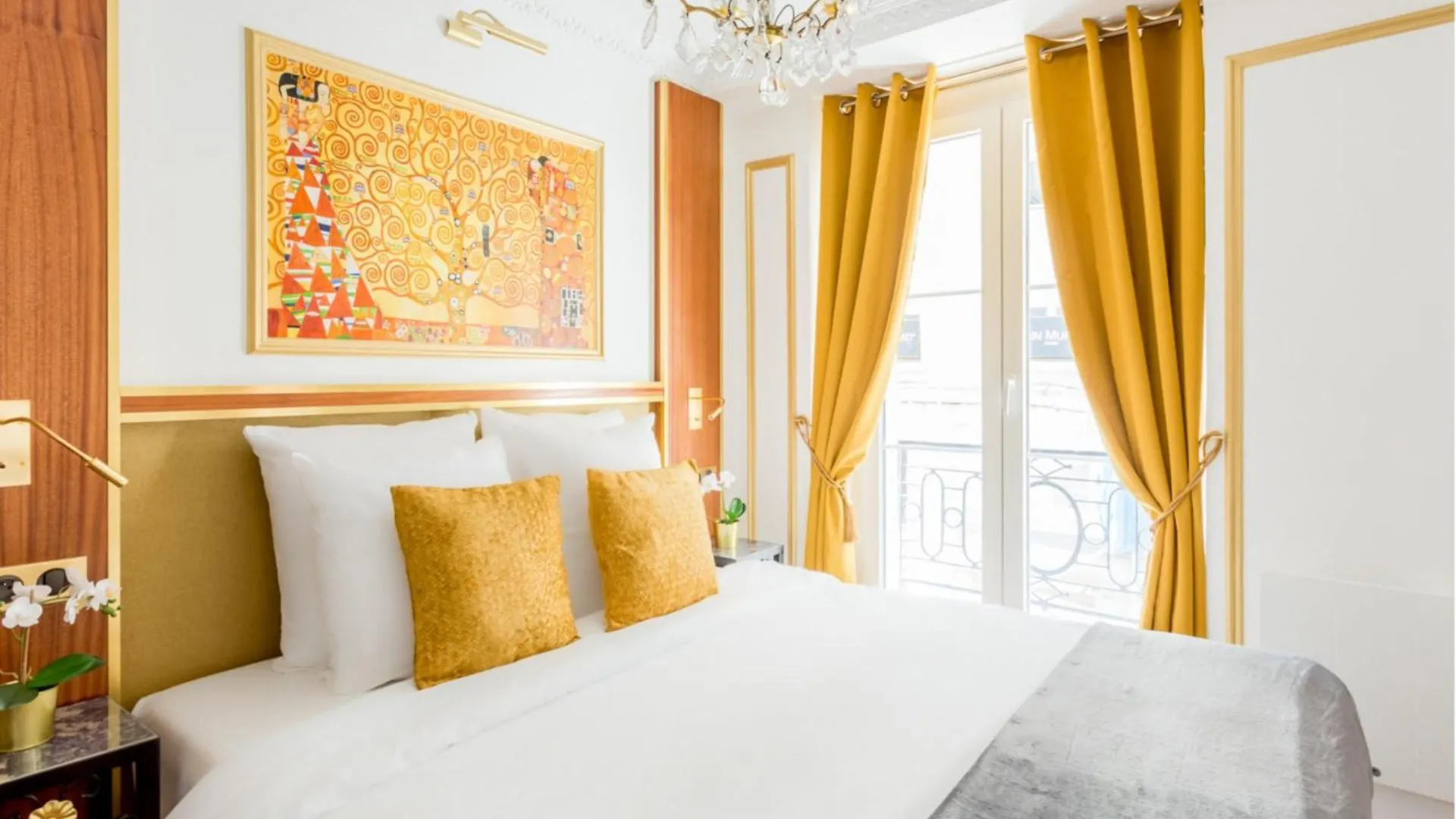Luxury 4 bedrooms 3 bathrooms apartment - Louvre Paris